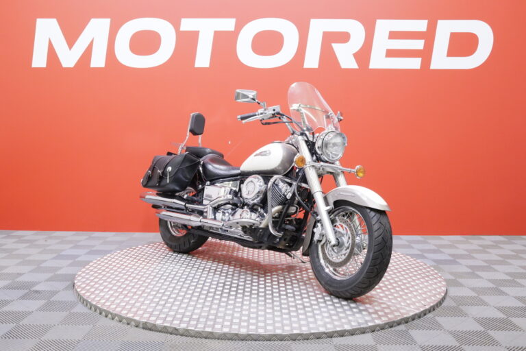 Yamaha - XVS - 650 Dragstar Classic // Suomi-pyörä / Huoltokirja / Hienossa kunnossa / Laukut // - Moottoripyörä